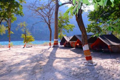 riverside-camping-in-rishikesh